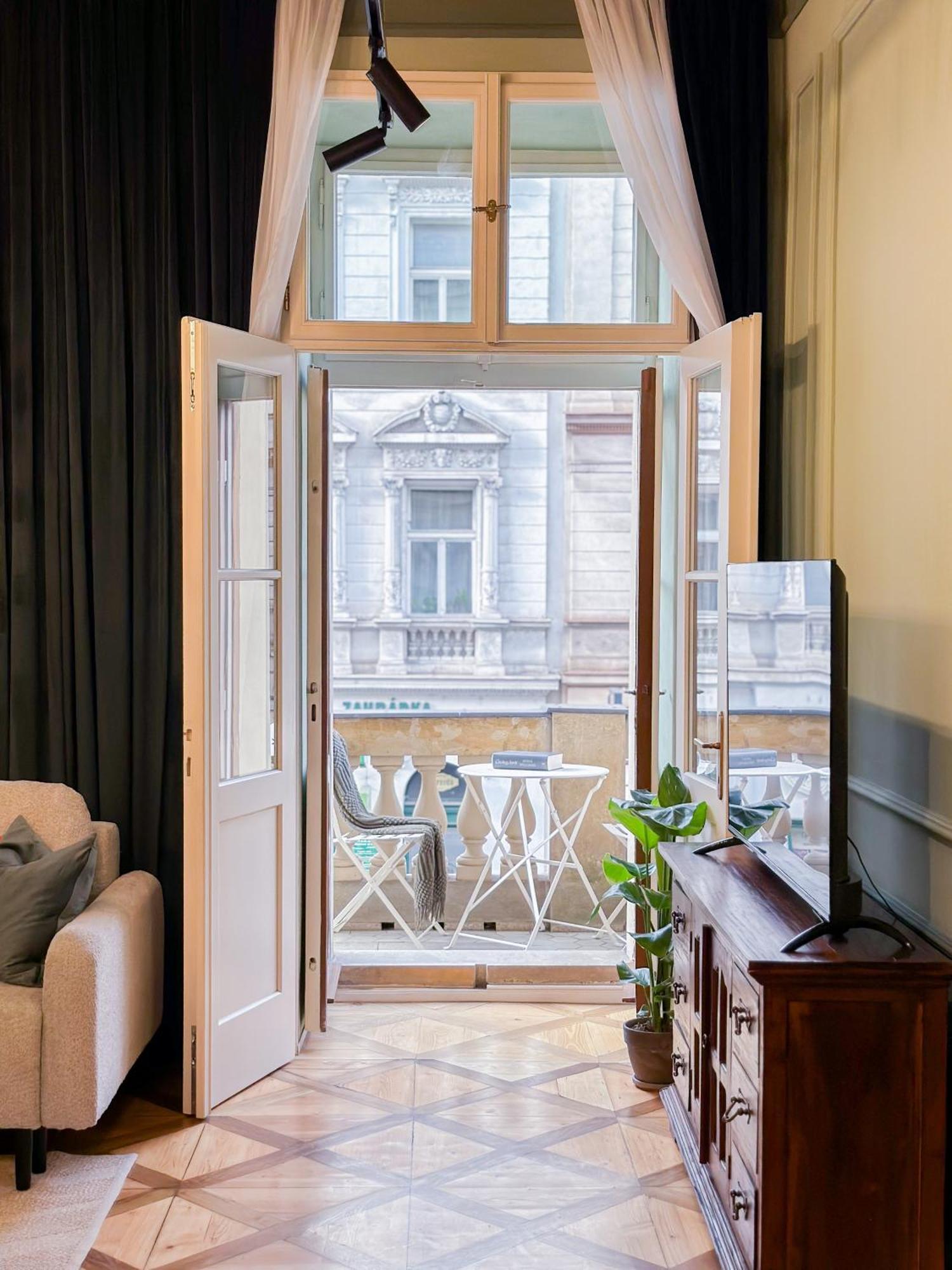 Turnkey I Antonin Dvorak Apartments Prague Ngoại thất bức ảnh