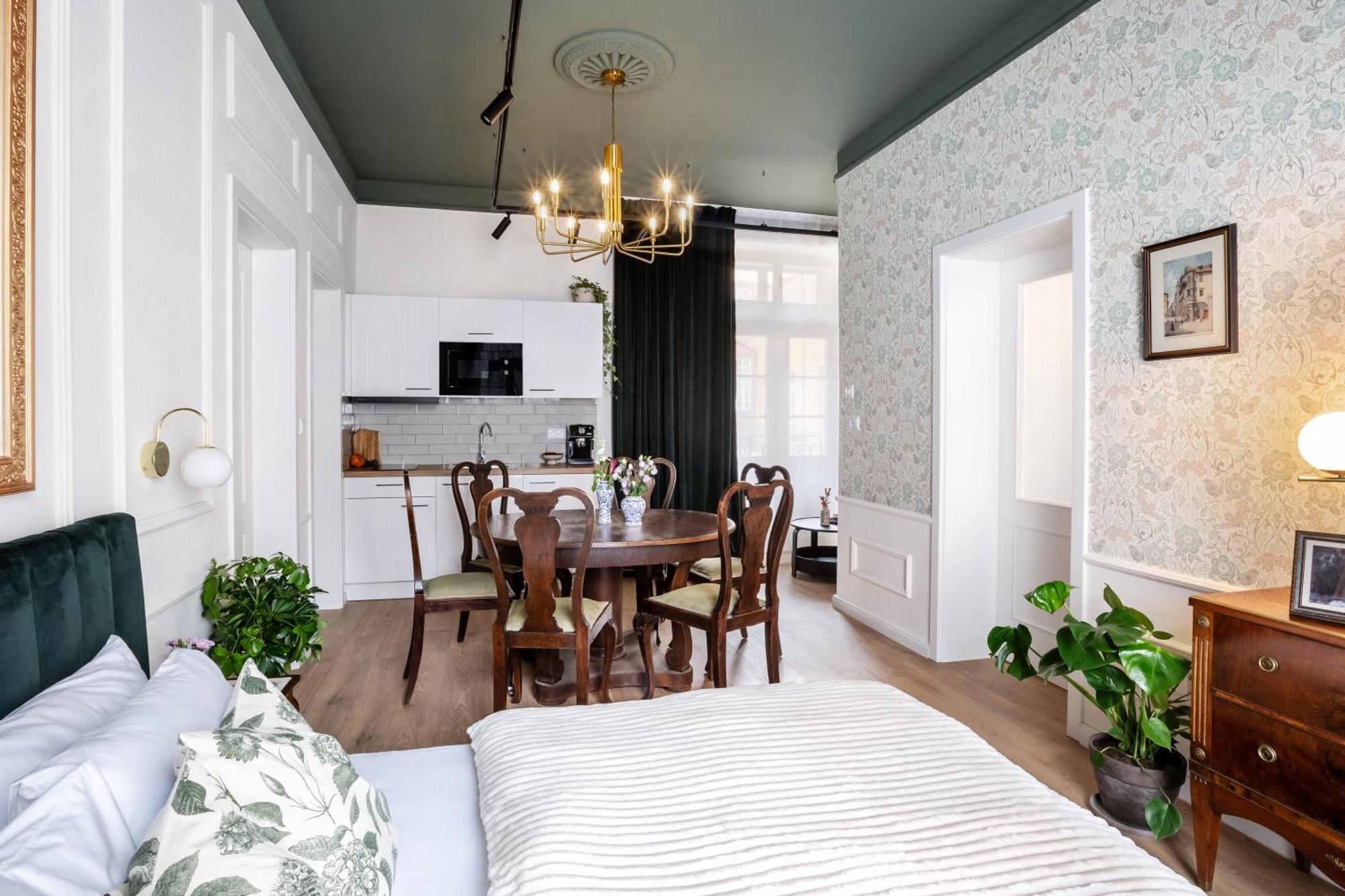 Turnkey I Antonin Dvorak Apartments Prague Phòng bức ảnh